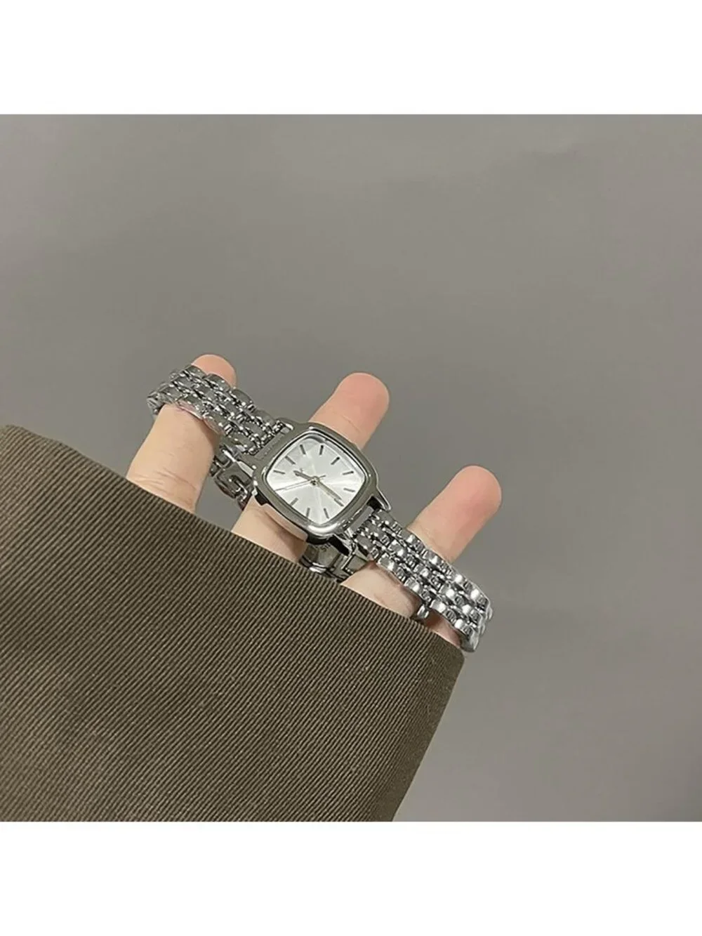 Women's Silver White Steel Strap Casual Fashion Simple Square Quartz Wrist Watch